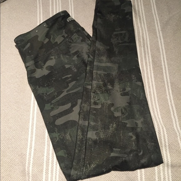 marika camo leggings
